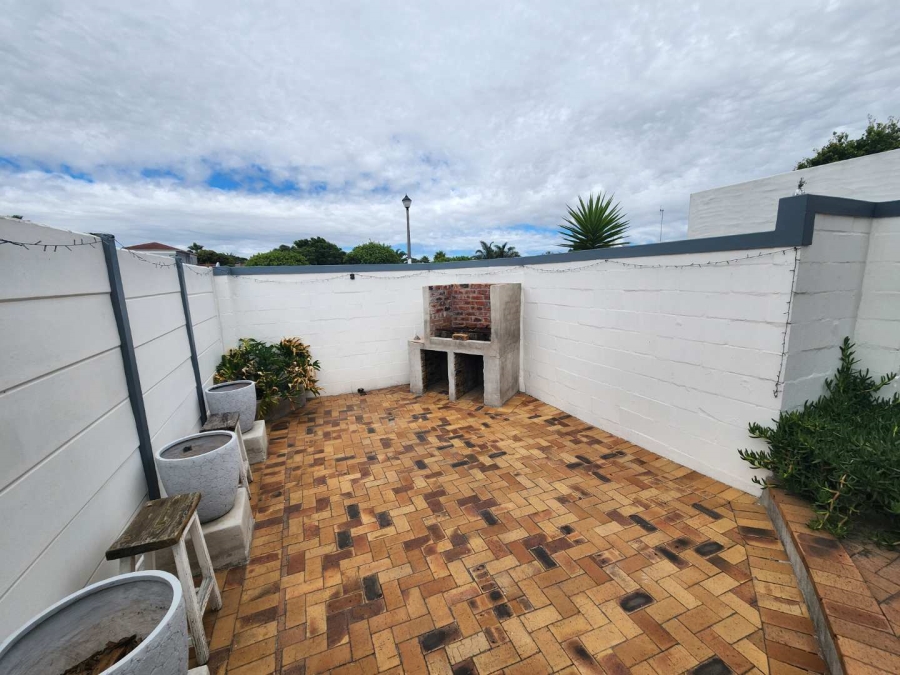 2 Bedroom Property for Sale in Edgemead Western Cape